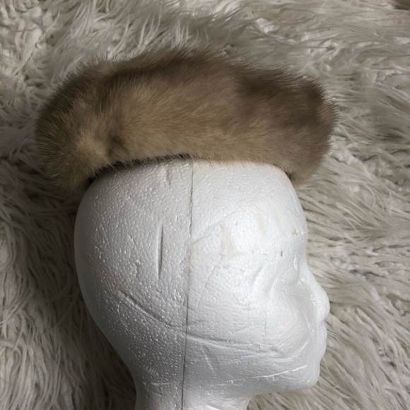 Vintage Handmade Beige Suede & Mink Fur Jackie Kennedy Onassis Pillbox Hat OS